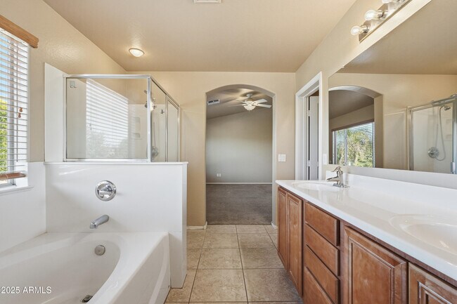 Building Photo - 3032 E Denim Trail