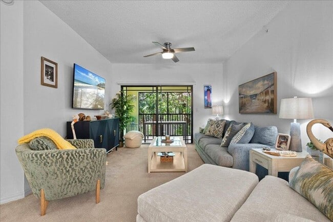 Building Photo - 3020 Alcazar Pl