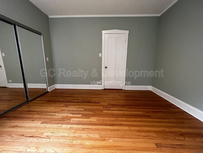 Building Photo - 2144 W Estes Ave