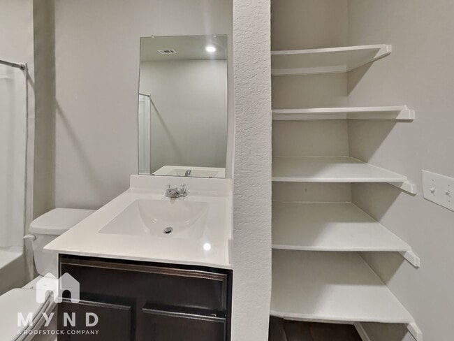 Building Photo - 15117 Siberian Elm Ln