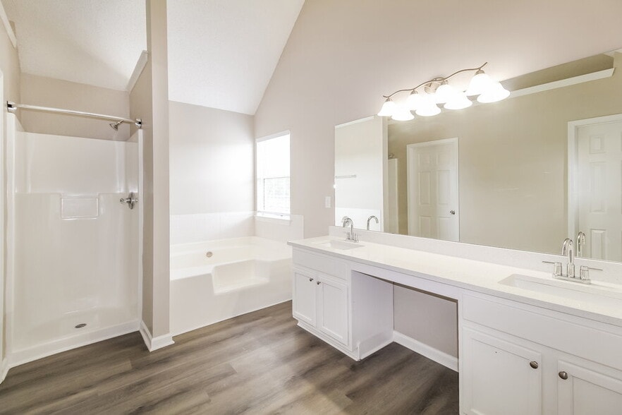 Building Photo - 6243 Sayler Park