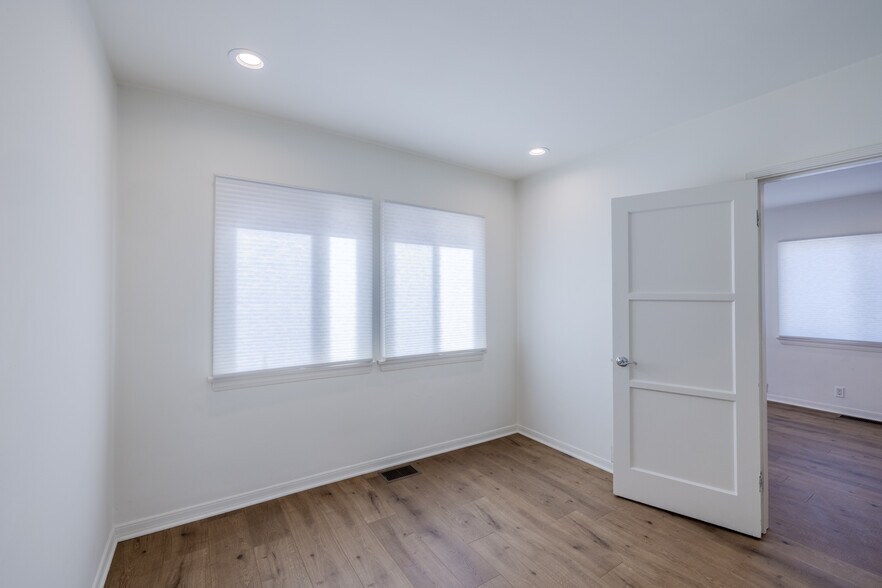 Building Photo - 436 Rosecrans Ave