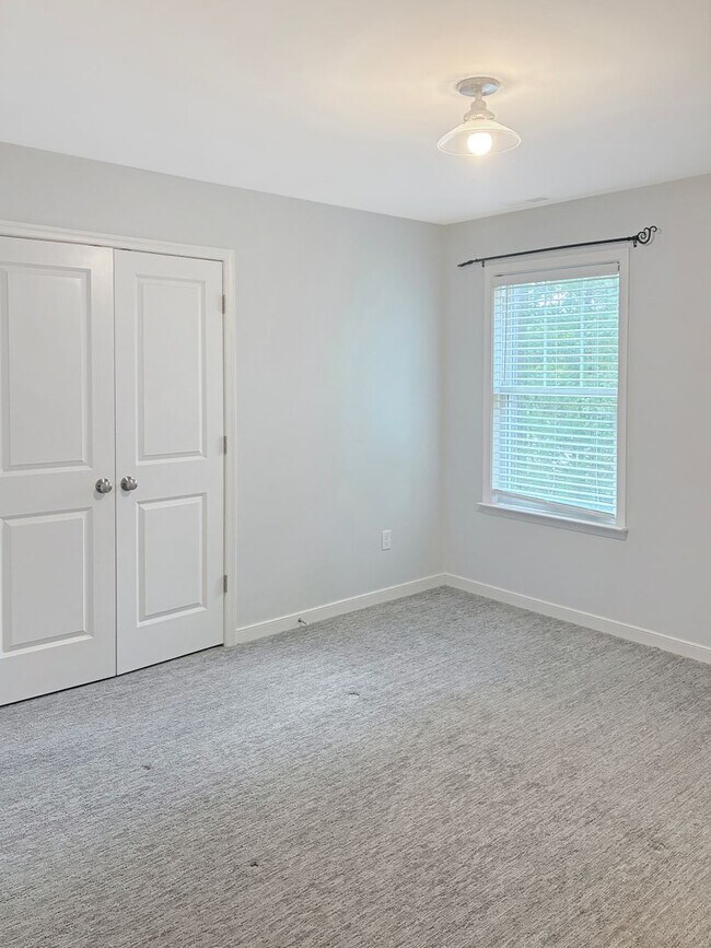 Building Photo - 4 Bedroom Home in Magnolia Green