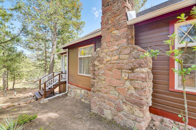 Building Photo - 28548 Park Ave