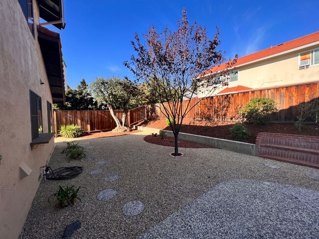 Building Photo - 788 Salt Lake Dr