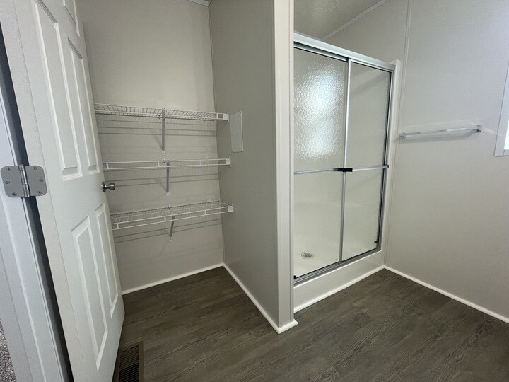 Building Photo - 15386 Danseur Dr