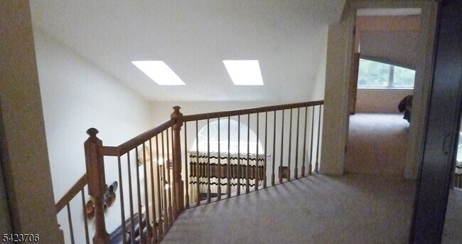 Building Photo - 14 Watchung Trail