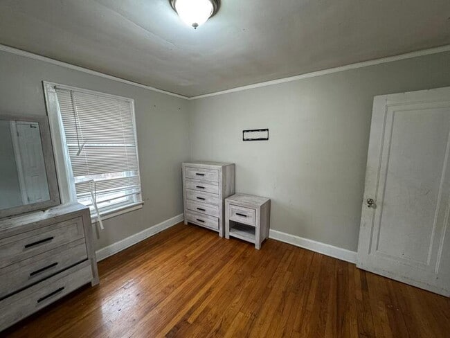 Building Photo - 14088 Roselawn St