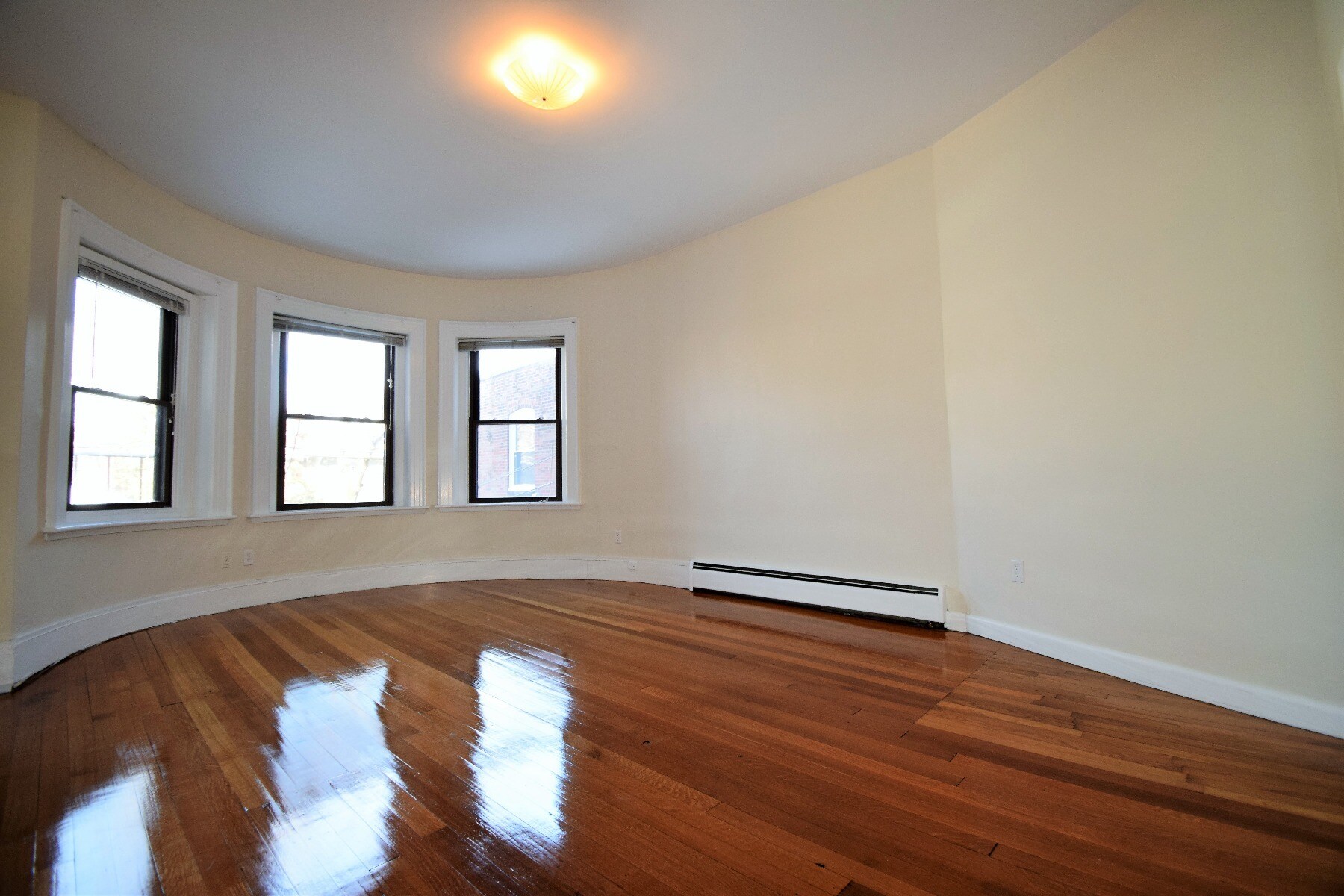 Building Photo - 1728 Beacon St