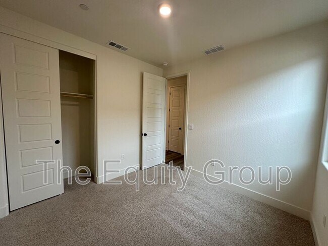 Building Photo - 6925 W Grove Ave