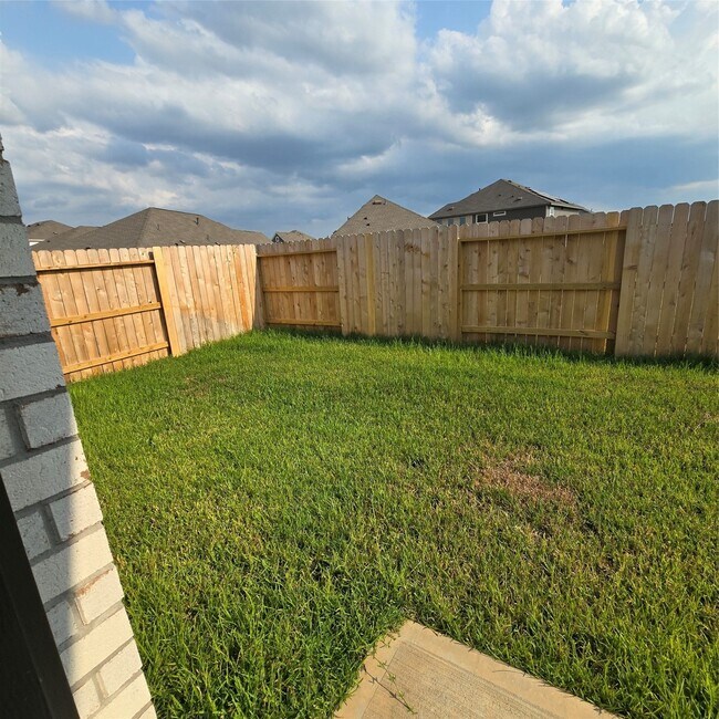Building Photo - 28751 Texas Plns Dr