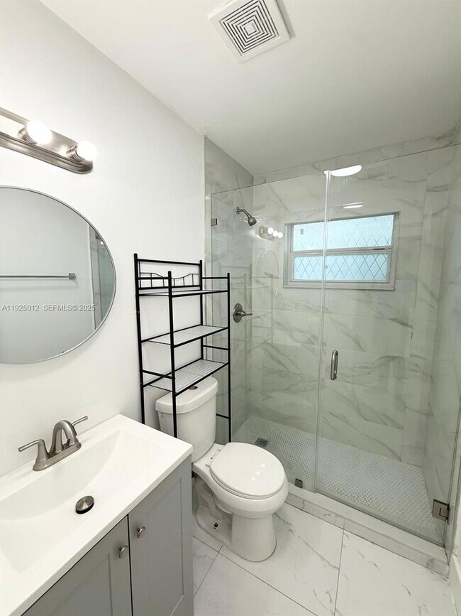 Building Photo - 335 NW 32nd St