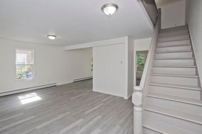 Building Photo - 22-24 Highland Ave