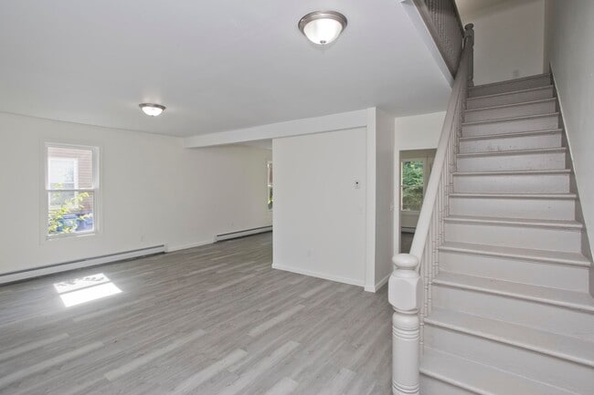 Building Photo - 24 Highland Ave