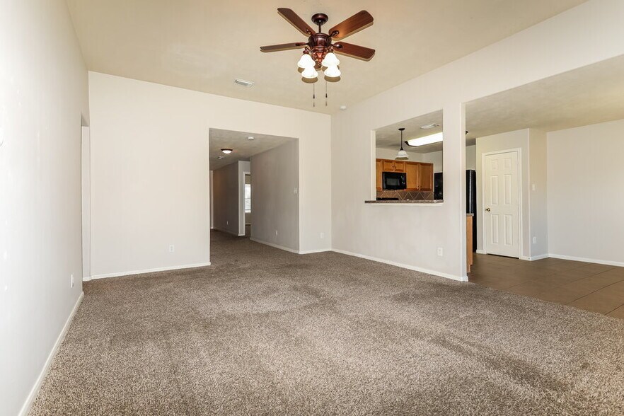 Building Photo - 25418 Barmby Dr