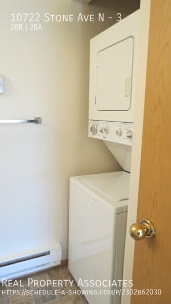 Building Photo - 10722 Stone Ave N