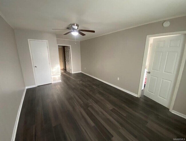 Building Photo - 1229 Karen Rd