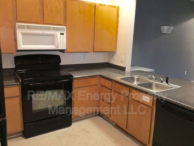 Building Photo - 2200 Classen Blvd