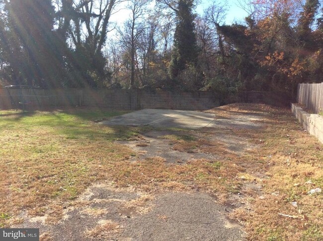 Building Photo - 1168 Romano Ave