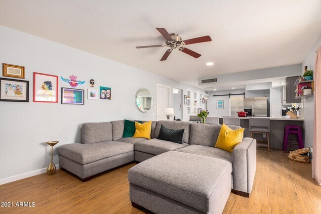 Building Photo - 3809 W Cholla St