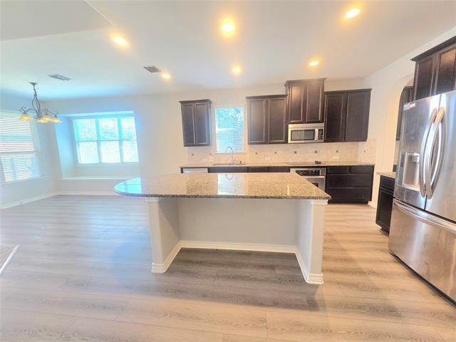 Building Photo - 3800 Jeanette Ln