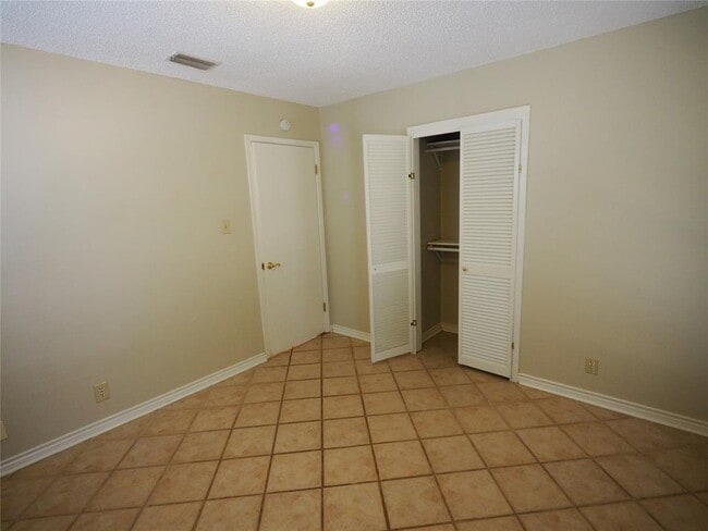 Building Photo - 809 Maryland Dr