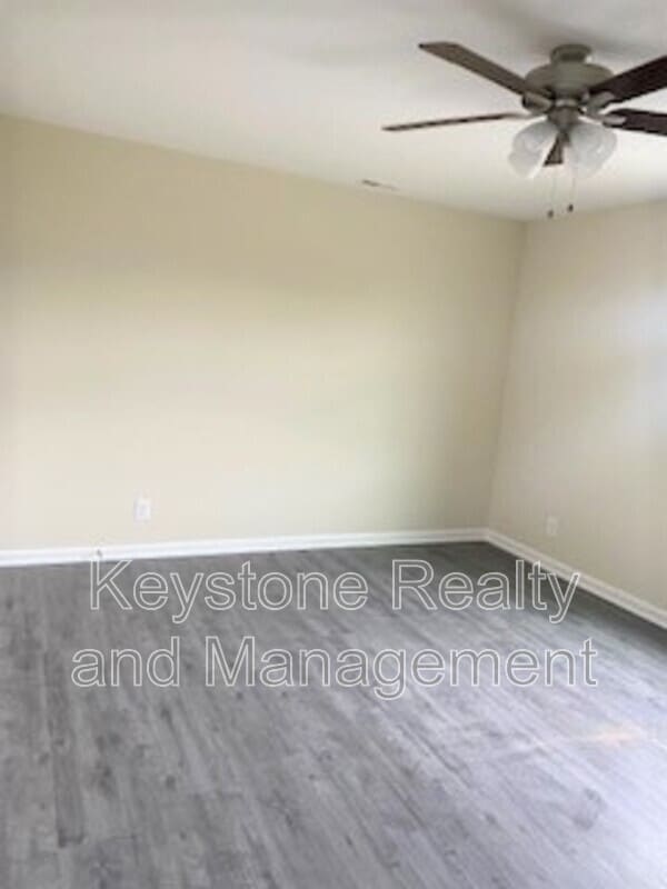 Building Photo - 129 Mace Ln