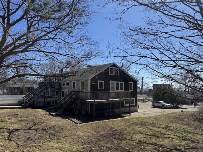 Building Photo - 80 Thatcher Rd