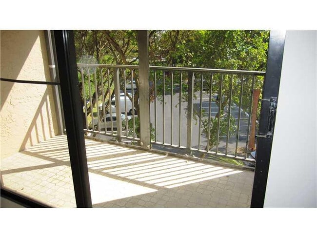 Building Photo - 14201 SW 88th St