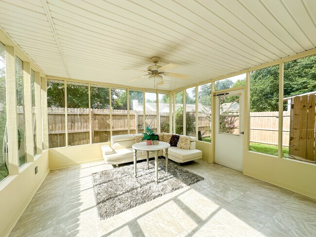 Building Photo - 1414 Westover Pl