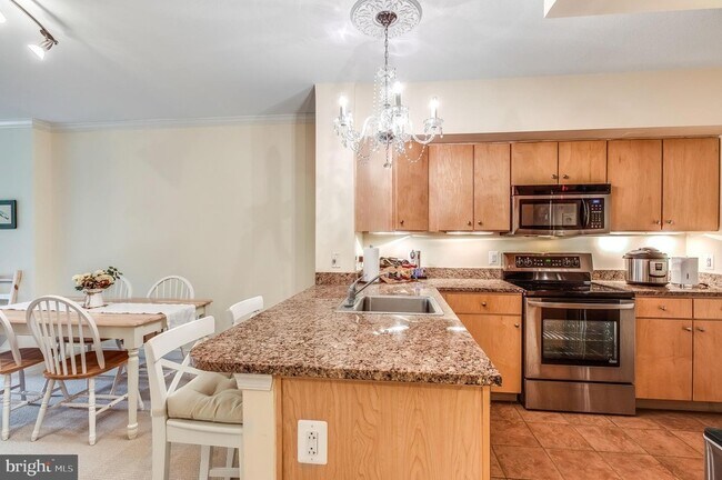 Building Photo - 631 D St NW