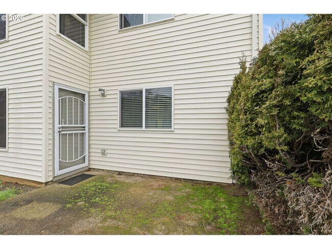 Building Photo - 510 SE 157th Ave