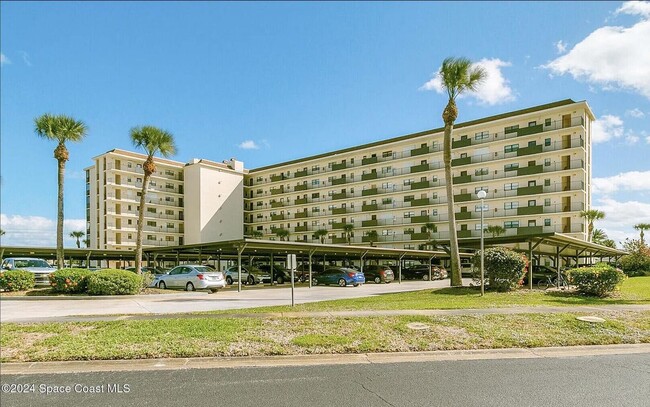 Building Photo - 126 Lancha Cir