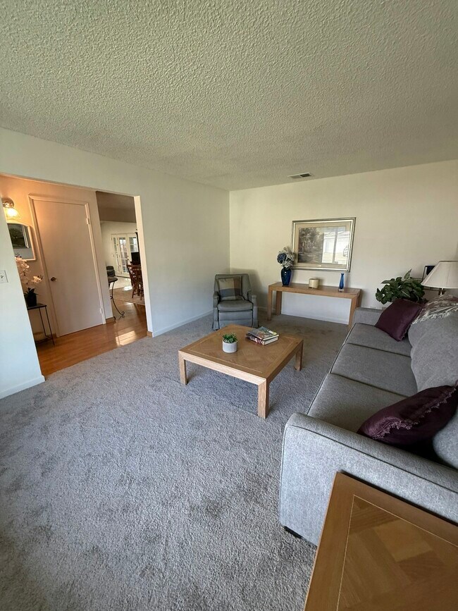 Building Photo - 33887 Whitehead Ln