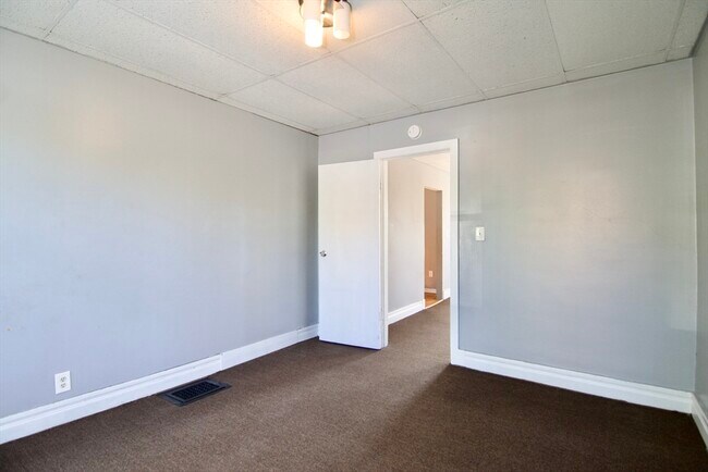 Building Photo - 425 Taylor St