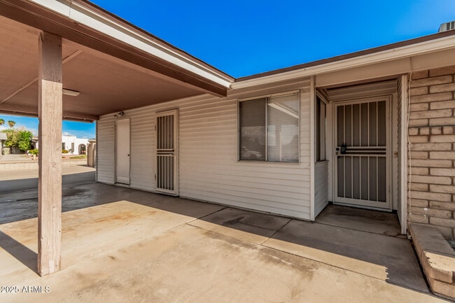 Building Photo - 5505 W Sunnyslope Ln