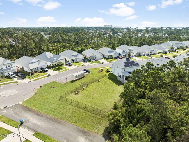 Building Photo - 517 Cove Villa St