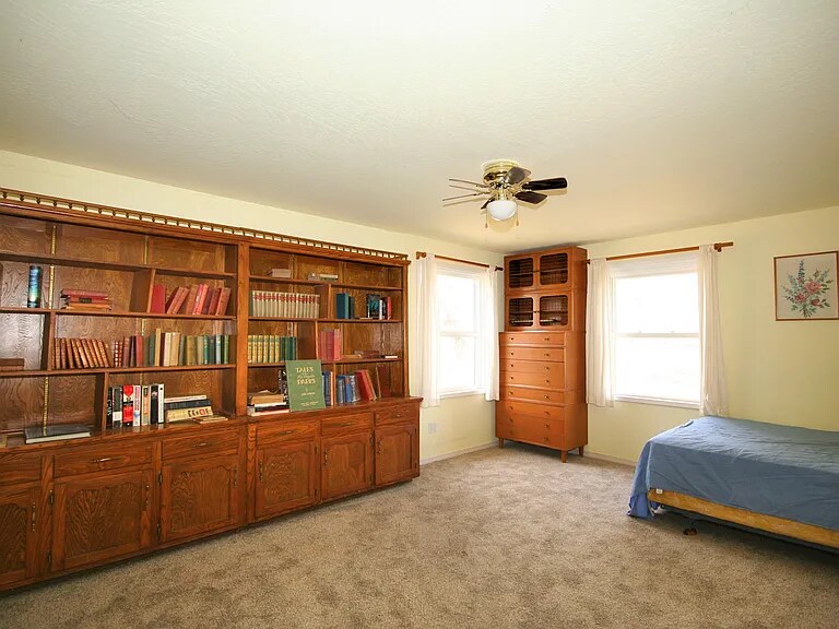 Building Photo - 734 Powell Creek Rd