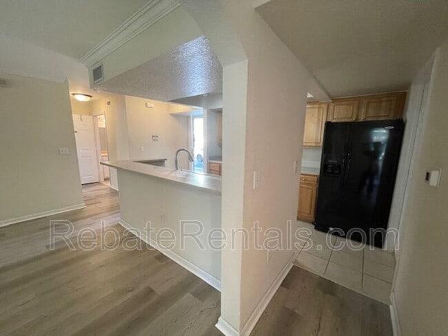 Building Photo - 10075 Gate Pkwy N