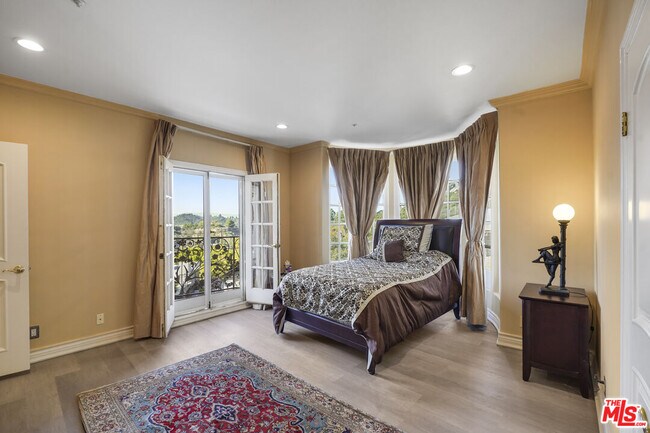 Building Photo - 2258 Gloaming Way