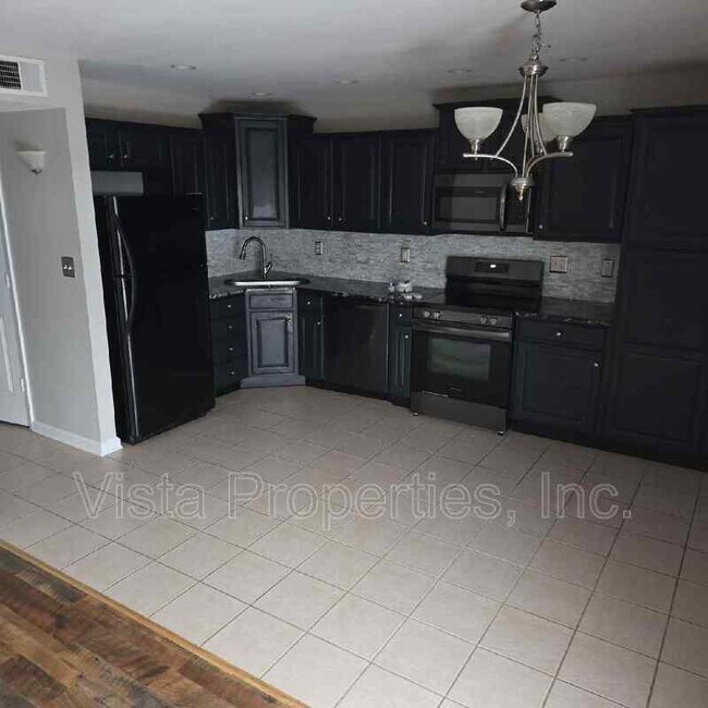 Building Photo - 737 N Hite Ave