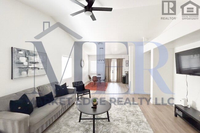 Building Photo - 3Bed/2Bath Furnished Home at 19th Ave & So...