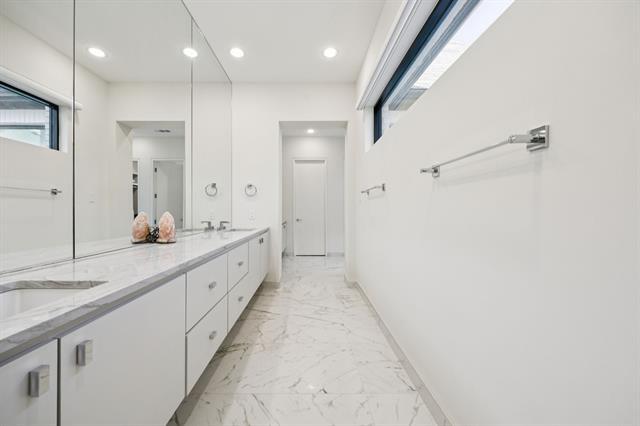 Building Photo - 3672 Asbury St