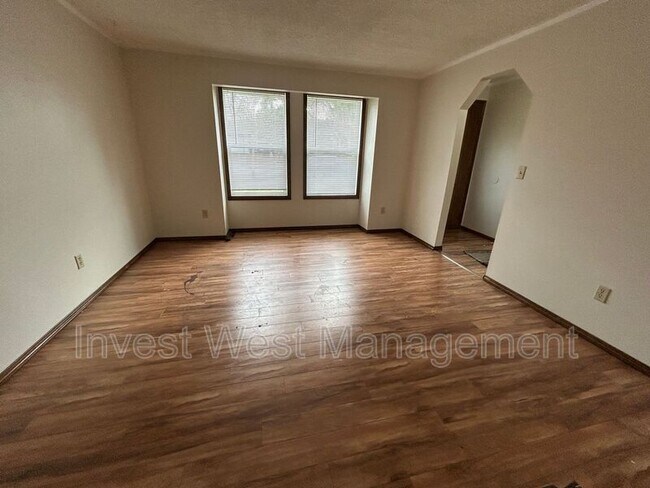 Building Photo - 14912 NE 47th St