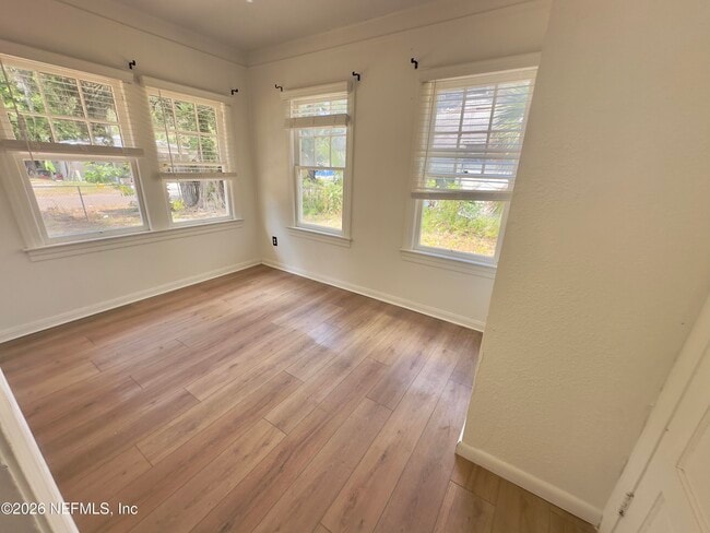 Building Photo - 2051 Danese St
