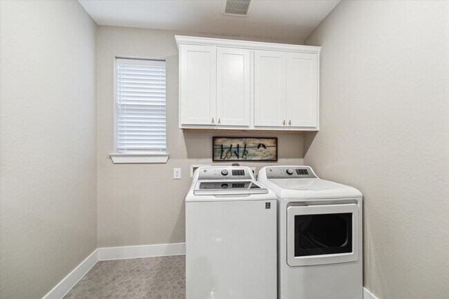 Building Photo - 21902 Lake Whitney Ct