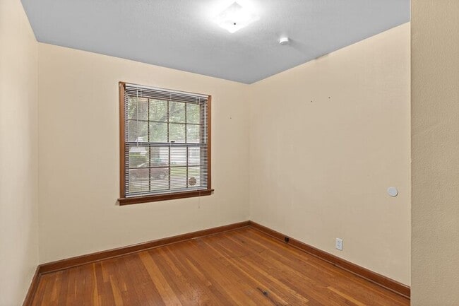 Building Photo - 10514 Anson Dr