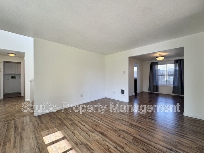 Building Photo - 992 S Palmetto St