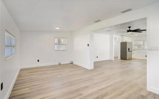 Building Photo - 5205 Chenault Ave