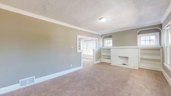 Building Photo - 3633 E 143rd St